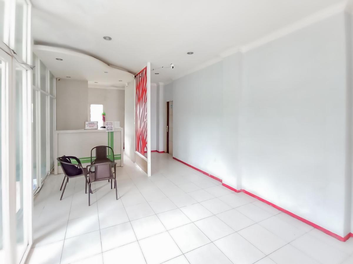 Reddoorz Syariah Near Q-Mall Banjarbaru Martapura  Exterior foto
