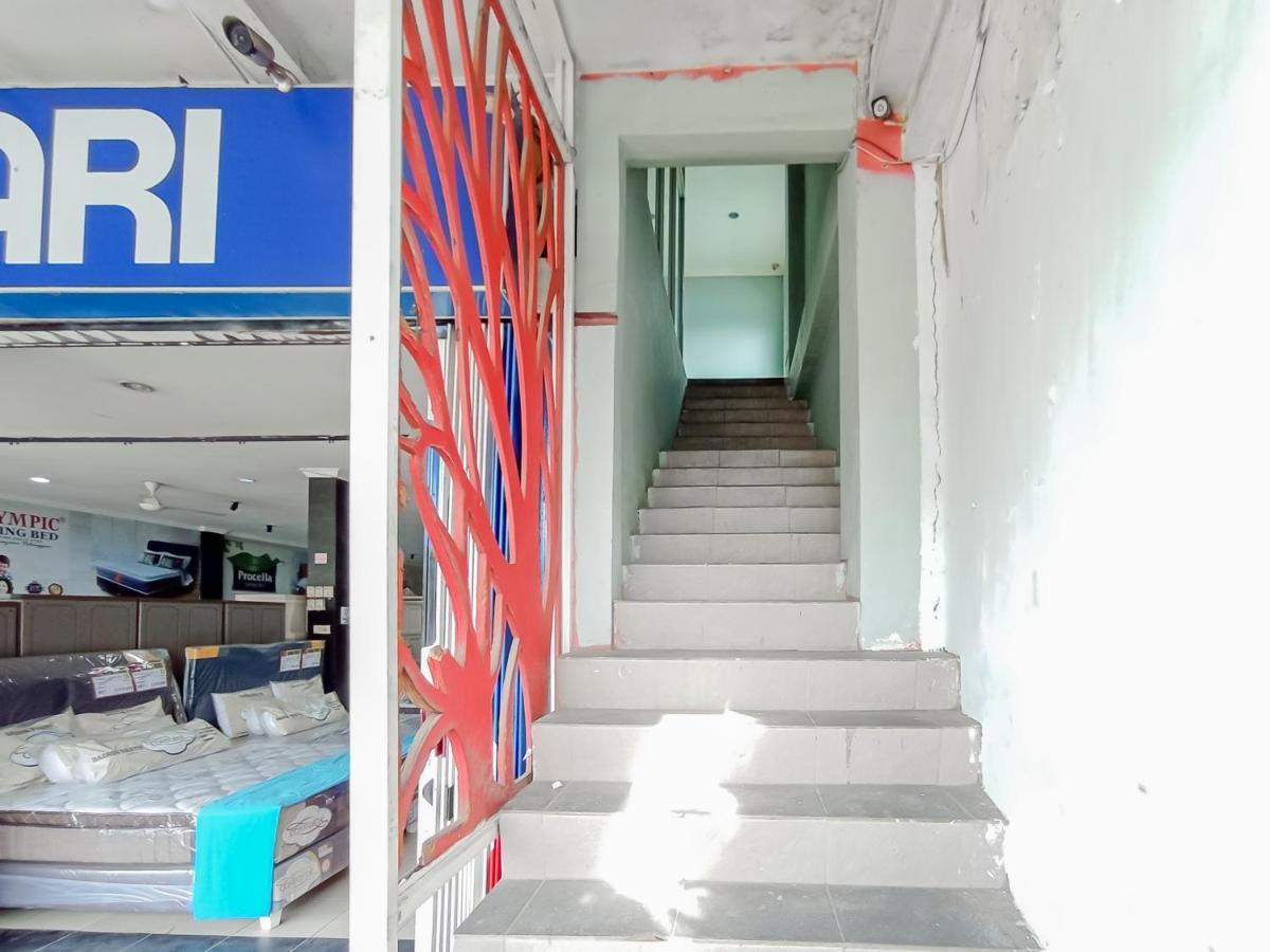 Reddoorz Syariah Near Q-Mall Banjarbaru Martapura  Exterior foto
