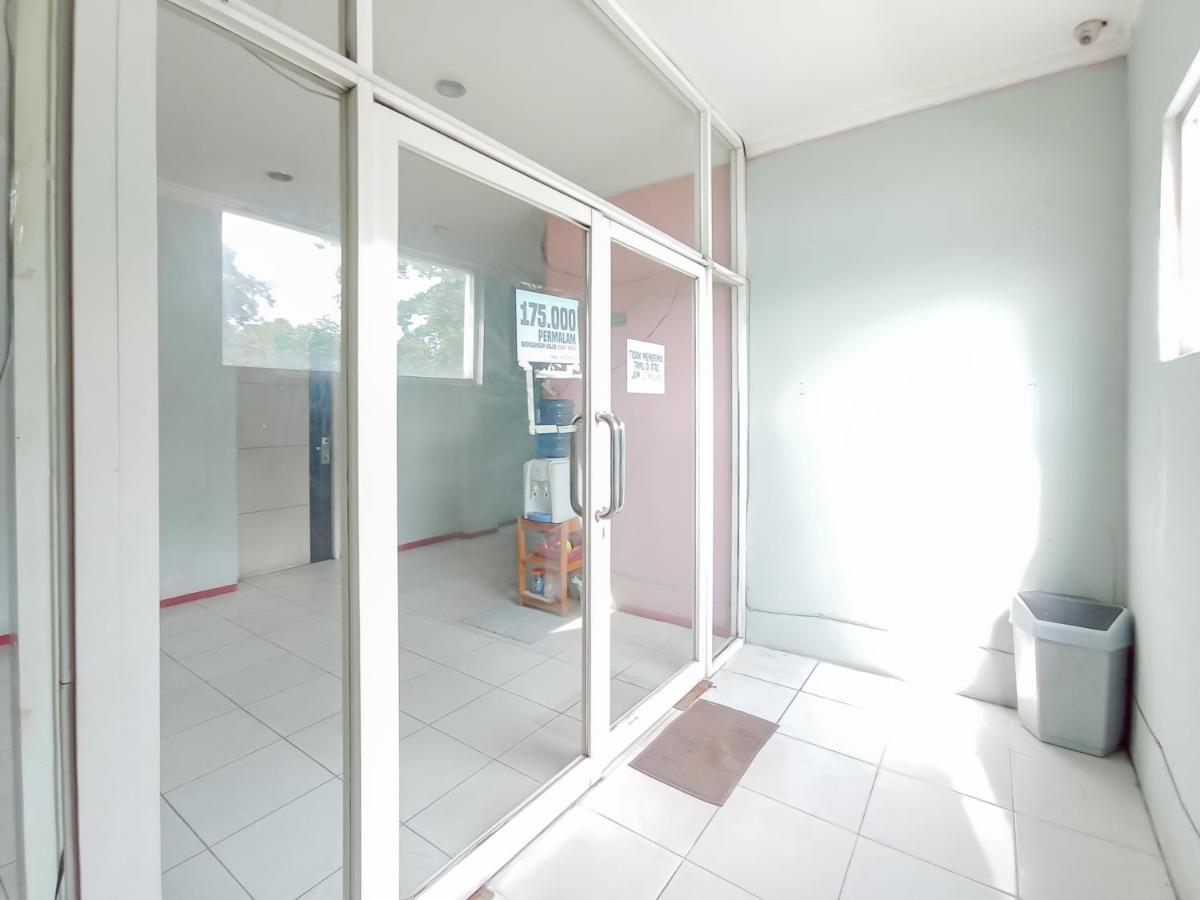 Reddoorz Syariah Near Q-Mall Banjarbaru Martapura  Exterior foto